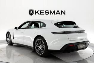 Porsche Taycan vaihtoauto