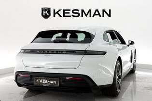 Porsche Taycan vaihtoauto