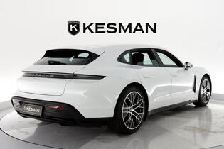 Porsche Taycan vaihtoauto