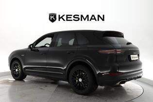 Porsche Cayenne vaihtoauto