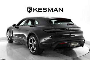 Porsche Taycan vaihtoauto