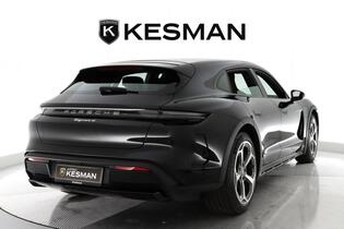 Porsche Taycan vaihtoauto