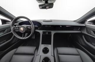 Porsche Taycan vaihtoauto