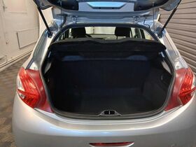 Peugeot 208 vaihtoauto