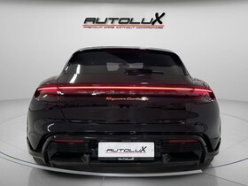 Porsche Taycan vaihtoauto