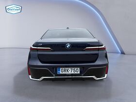 BMW i7 vaihtoauto