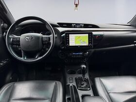 Toyota Hilux vaihtoauto