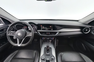 Alfa Romeo Stelvio vaihtoauto