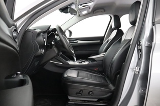 Alfa Romeo Stelvio vaihtoauto