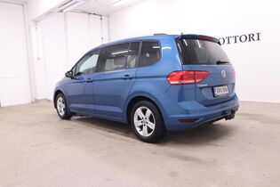 Volkswagen Touran vaihtoauto