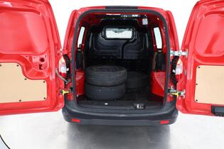 Ford Transit Courier vaihtoauto