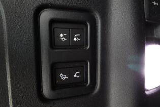 Land Rover Defender vaihtoauto