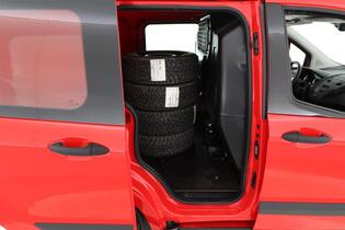 Ford Transit Courier vaihtoauto