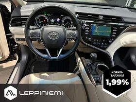 Toyota Camry vaihtoauto