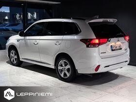 Mitsubishi Outlander PHEV vaihtoauto