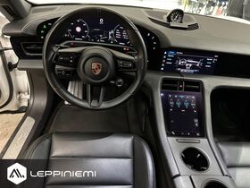 Porsche Taycan vaihtoauto