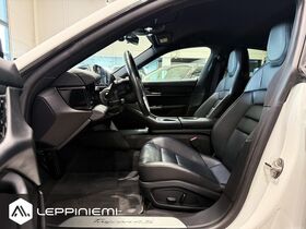 Porsche Taycan vaihtoauto