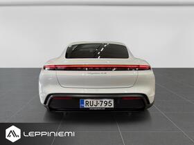 Porsche Taycan vaihtoauto