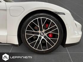 Porsche Taycan vaihtoauto