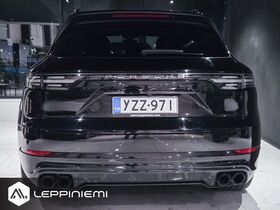 Porsche Cayenne vaihtoauto