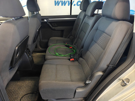 Volkswagen Touran vaihtoauto