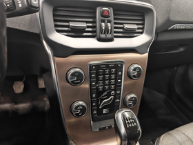 Volvo V40 Cross Country vaihtoauto