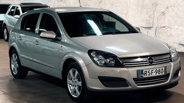 Opel Astra vaihtoauto