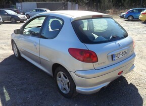 Peugeot 206 vaihtoauto