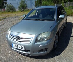 Toyota Avensis vaihtoauto