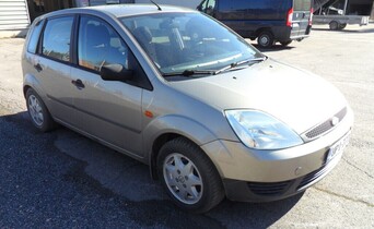 Ford Fiesta vaihtoauto