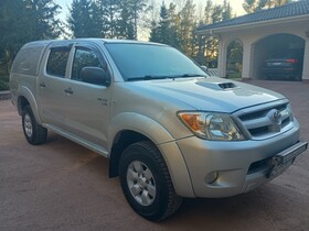 Toyota Hilux vaihtoauto