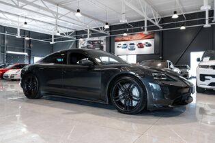 Porsche Taycan vaihtoauto