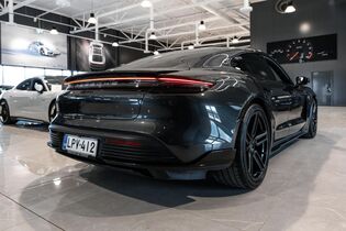 Porsche Taycan vaihtoauto
