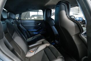 Porsche Taycan vaihtoauto