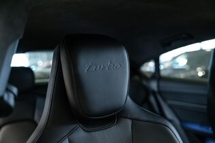 Porsche Taycan vaihtoauto