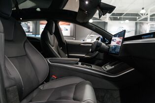 Tesla Model S vaihtoauto