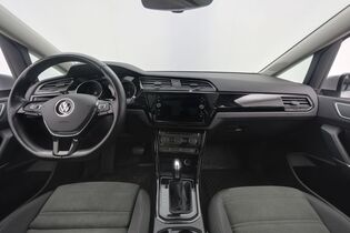 Volkswagen Touran vaihtoauto