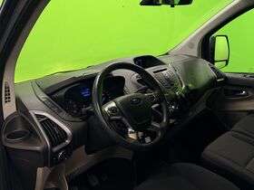 Ford Tourneo Custom vaihtoauto