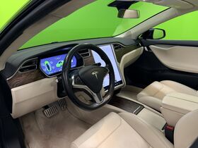 Tesla Model S vaihtoauto