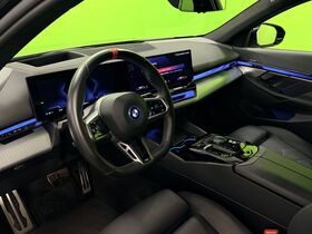 BMW i5 M60 vaihtoauto