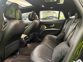 Mercedes-Benz EQS vaihtoauto