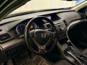 Honda Accord vaihtoauto