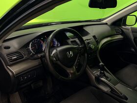 Honda Accord vaihtoauto