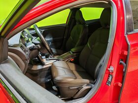 Volvo V40 Cross Country vaihtoauto