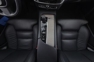 Volvo V90 Cross Country vaihtoauto