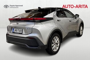 Toyota C-HR vaihtoauto