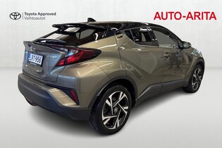 Toyota C-HR vaihtoauto