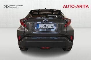 Toyota C-HR vaihtoauto