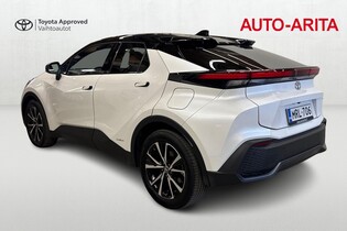 Toyota C-HR vaihtoauto