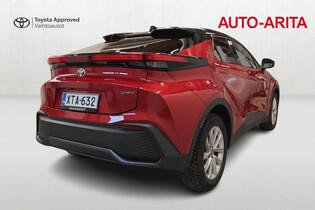 Toyota C-HR vaihtoauto